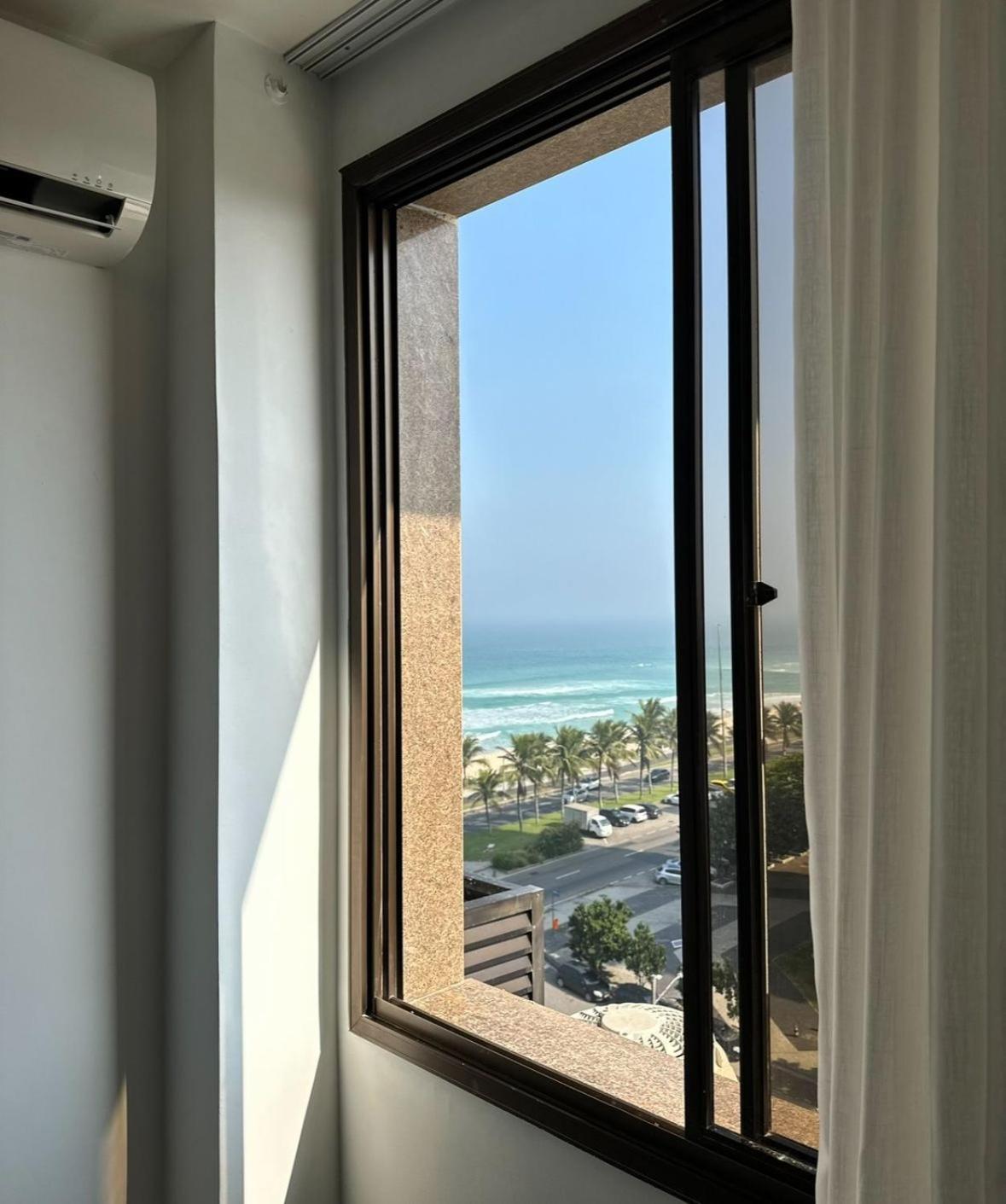 Lindo Apto No Melhor Lugar Da Barra Da Tijuca! Com Uma Vista De Tirar O Folego, Frente Para O Mar! Totalmente Equipado E Decorado Ao Lado Dos Melhores Hoteis E Quiosques Da Barra! Portaria 24H, Piscina, Sauna, Jacuzzi, Academia, Garagem, Wi-Fi, Lavan Rio de Janeiro Luaran gambar