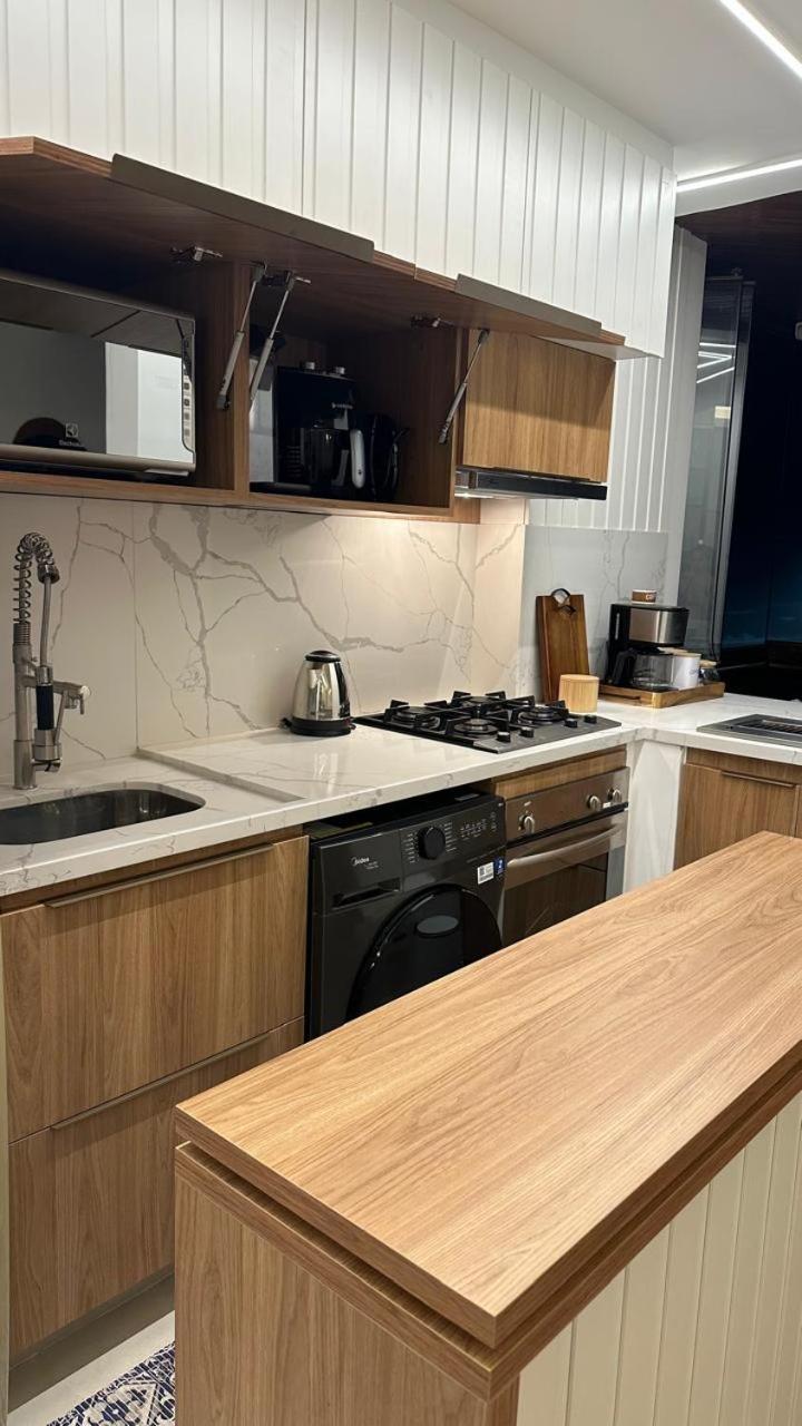 Lindo Apto No Melhor Lugar Da Barra Da Tijuca! Com Uma Vista De Tirar O Folego, Frente Para O Mar! Totalmente Equipado E Decorado Ao Lado Dos Melhores Hoteis E Quiosques Da Barra! Portaria 24H, Piscina, Sauna, Jacuzzi, Academia, Garagem, Wi-Fi, Lavan Rio de Janeiro Luaran gambar