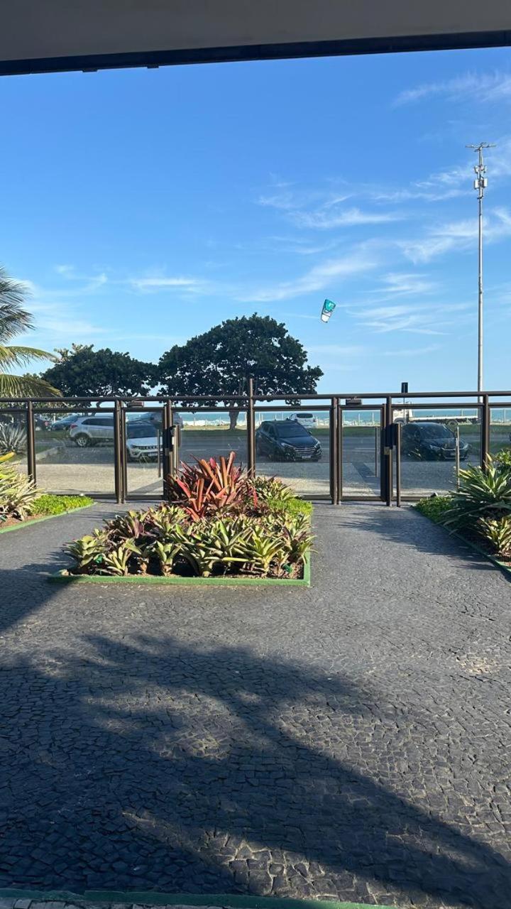 Lindo Apto No Melhor Lugar Da Barra Da Tijuca! Com Uma Vista De Tirar O Folego, Frente Para O Mar! Totalmente Equipado E Decorado Ao Lado Dos Melhores Hoteis E Quiosques Da Barra! Portaria 24H, Piscina, Sauna, Jacuzzi, Academia, Garagem, Wi-Fi, Lavan Rio de Janeiro Luaran gambar